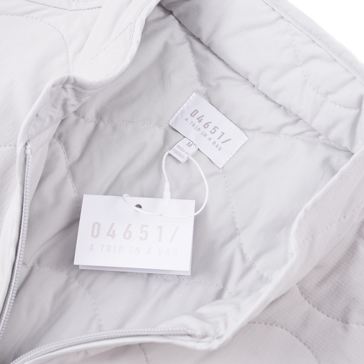 04651 / A Trip in a Bag Quilted Nylon Jacket - Image 4