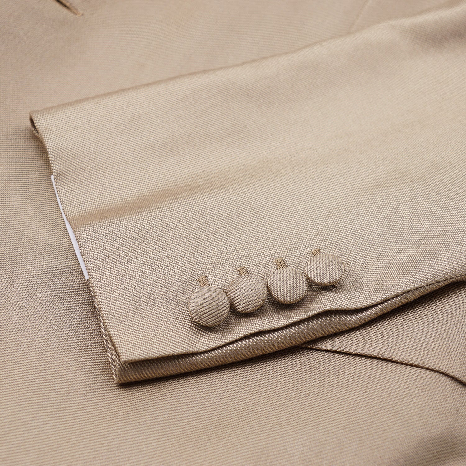 Brioni Gold Silk Dinner Jacket with Peak Lapels - Image 7