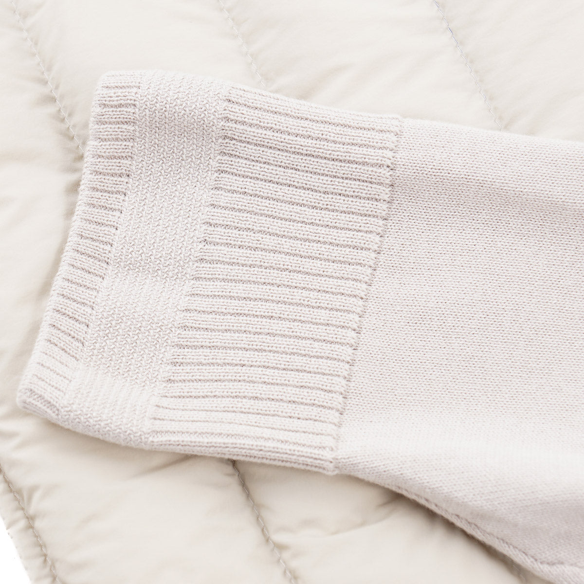 Manto Lightweight Quilted Down Jacket - Image 5