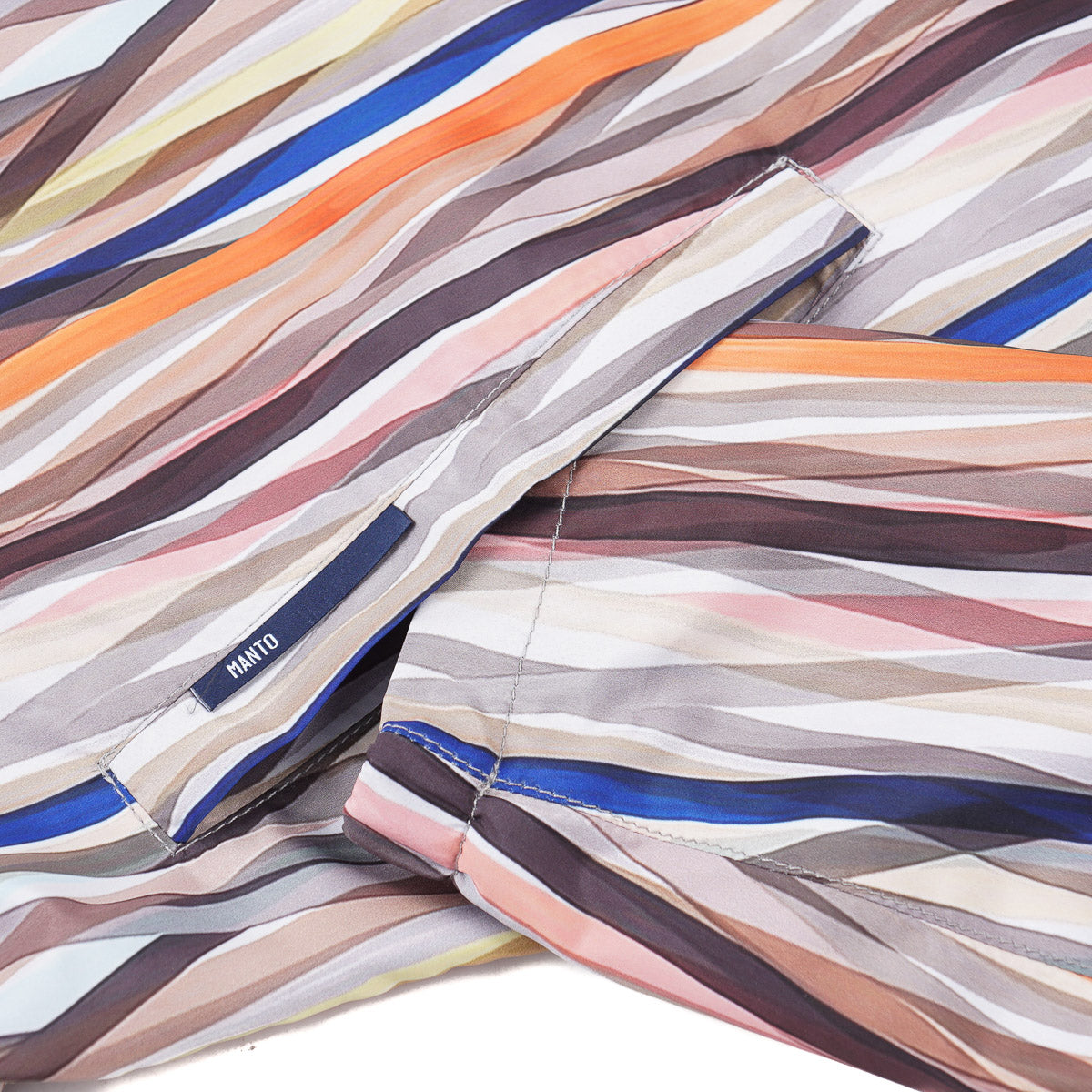 Manto Lightweight Packable Hooded Jacket - Image 3