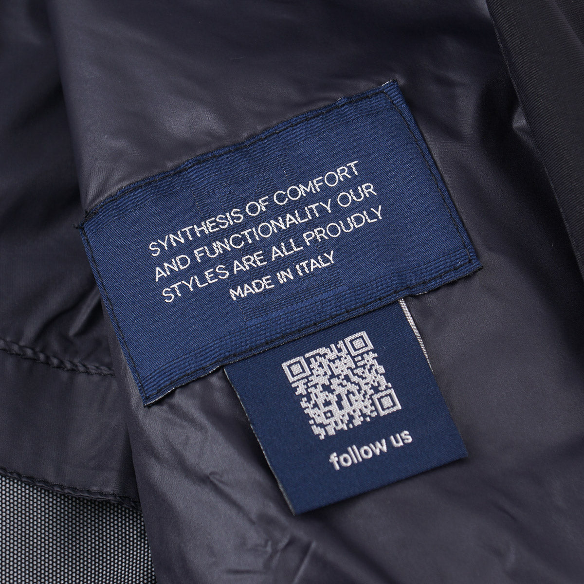 Manto Lightweight Water-Repellent Overcoat - Image 9