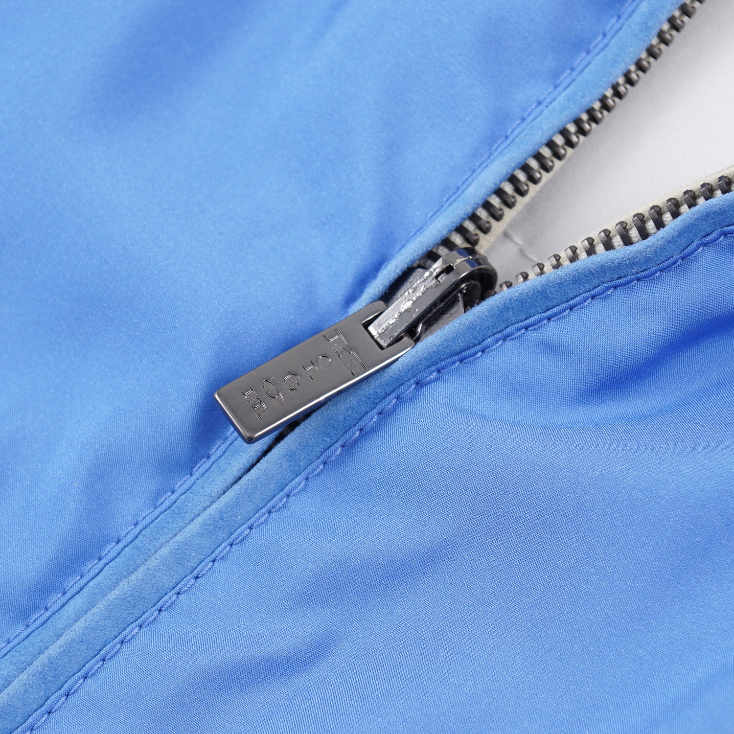 Kiton Lightweight Reversible Silk Vest - Image 4